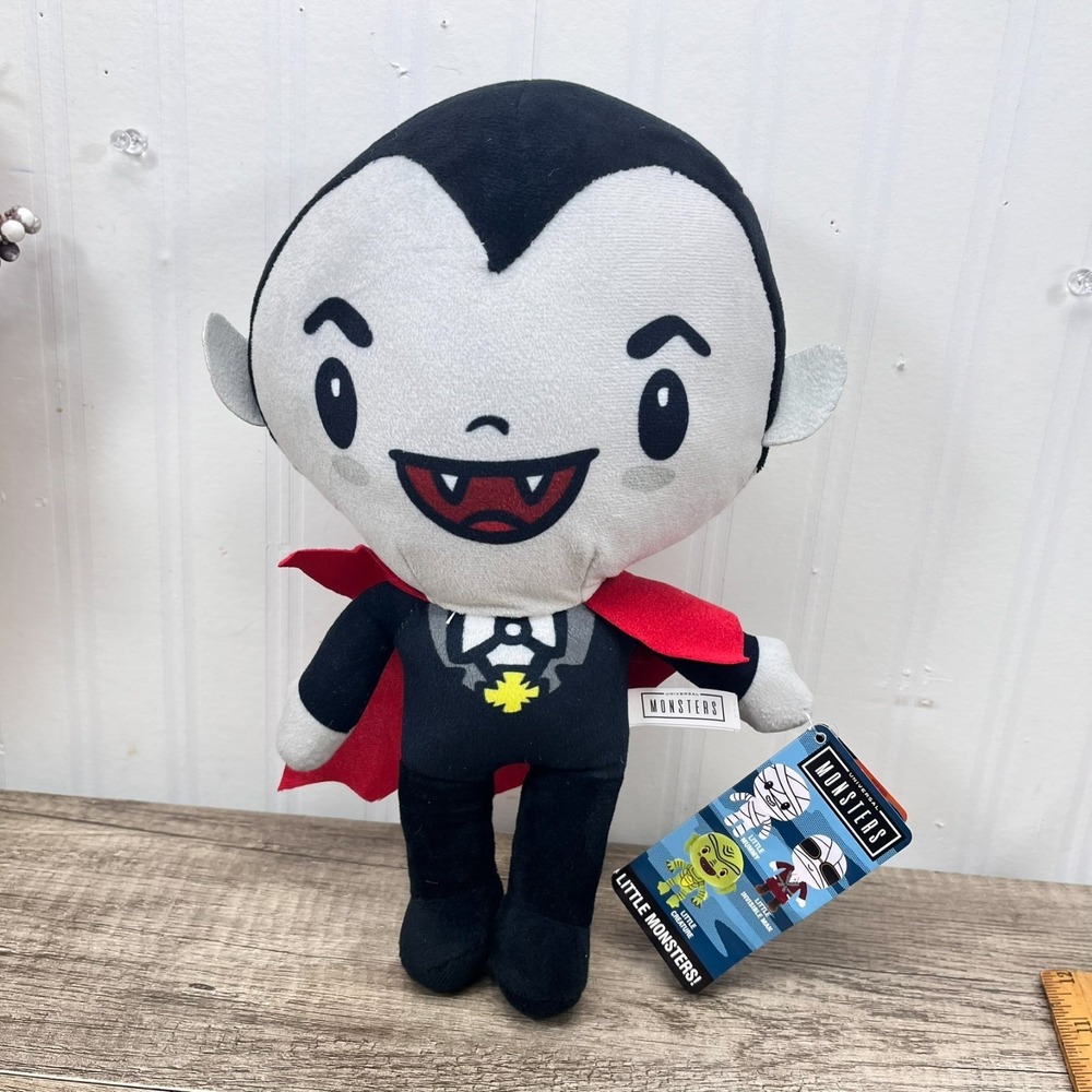 Universal Studios Little Monsters Dracula Plush Stuffed Toy 7" NWT chibi vampire